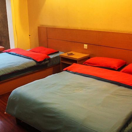 Dengba Hostel Chengdu Branch Exteriör bild