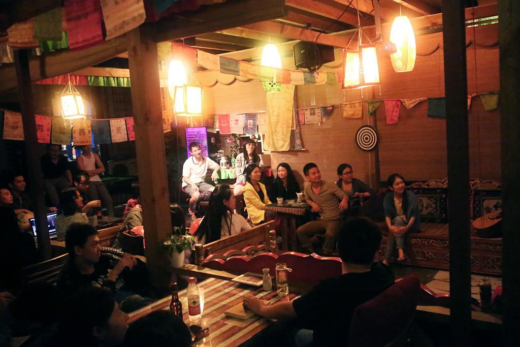 Dengba Hostel Chengdu Branch Exteriör bild