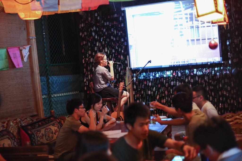 Dengba Hostel Chengdu Branch Exteriör bild