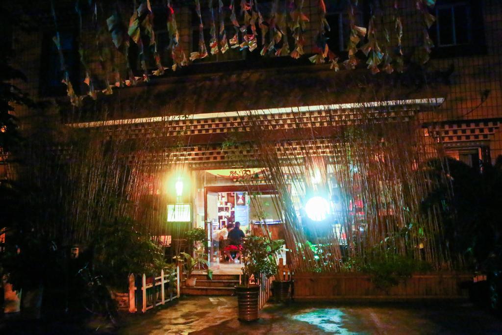 Dengba Hostel Chengdu Branch Exteriör bild