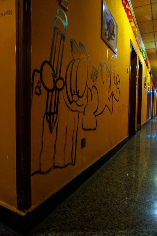 Dengba Hostel Chengdu Branch Exteriör bild
